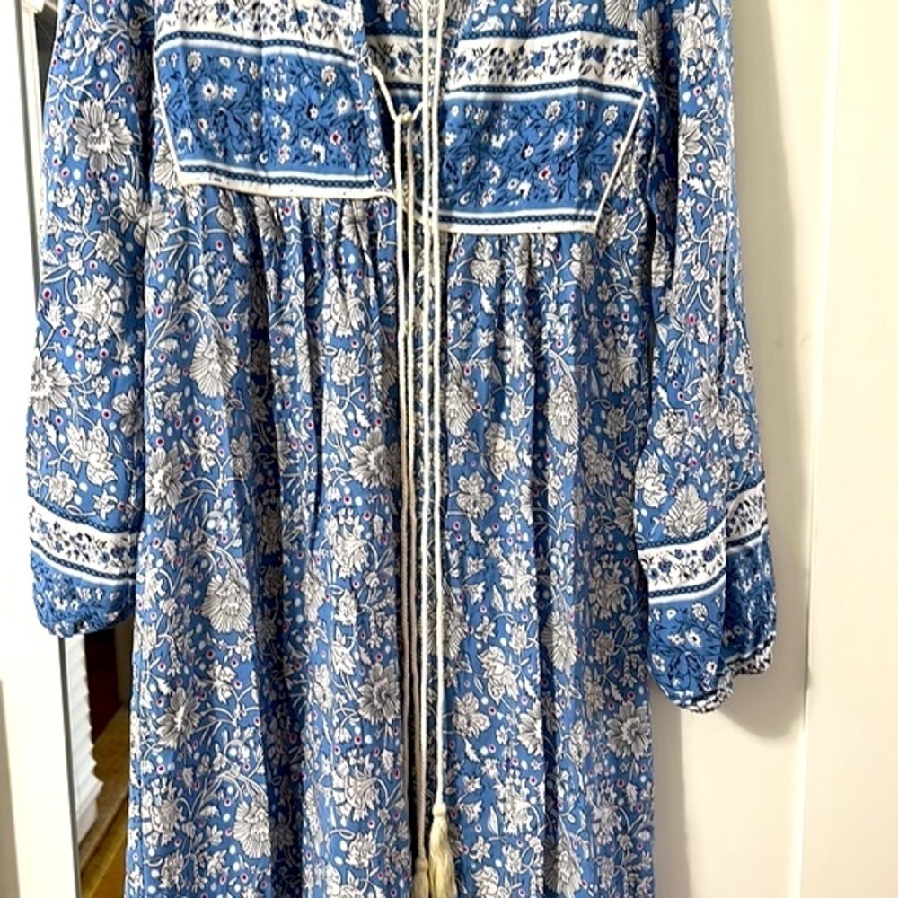 R. Vivimos Blue & White Floral Boho Print Long Sleeve V Neck with Tassels Dress - Picture 5 of 12
